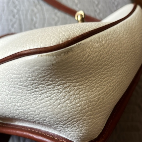 Coach cream pebbled leather shoulder bag - Picture 15 of 16